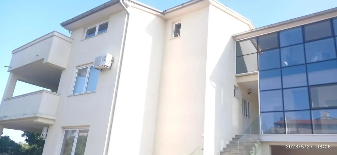 Sunny Apartment By The Sea Pula 0*,